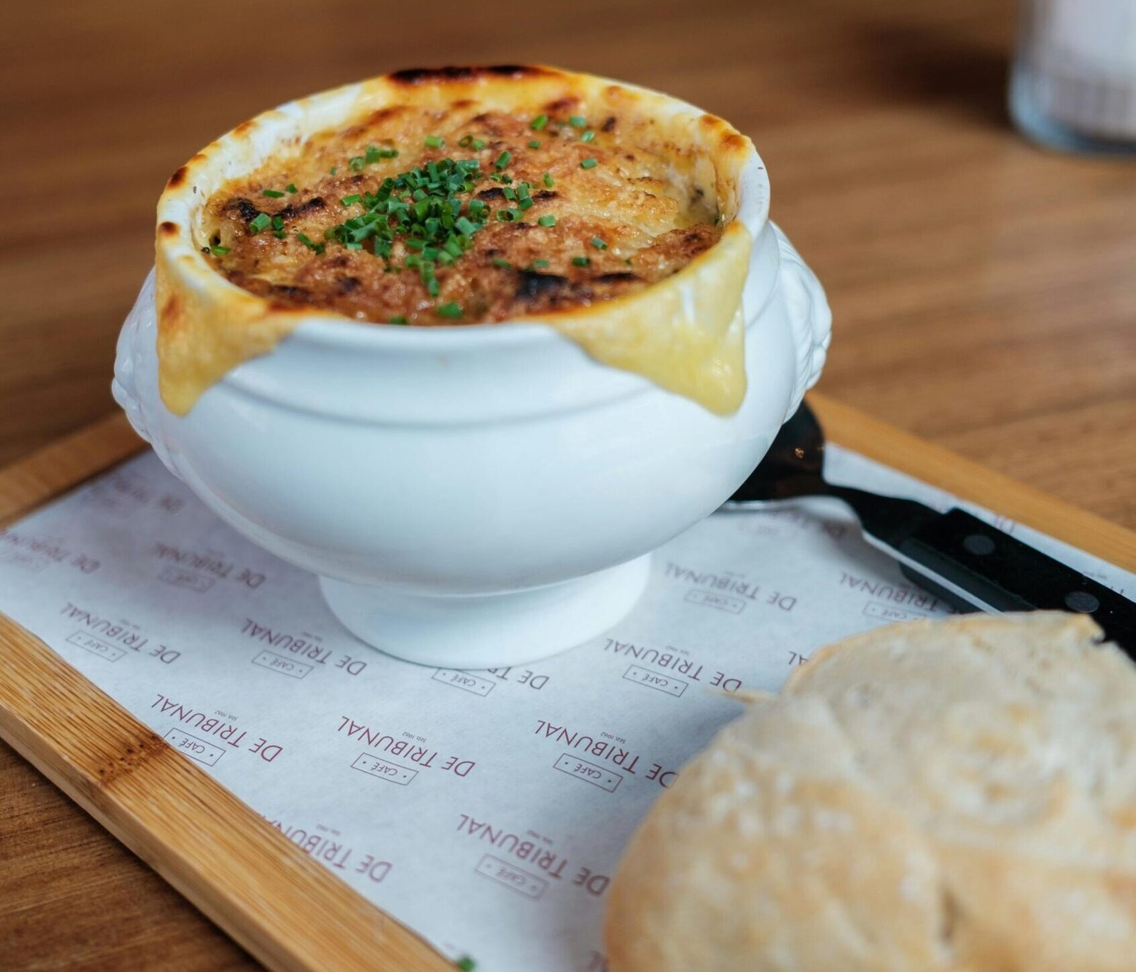 Zwiebelsuppe französischer Art