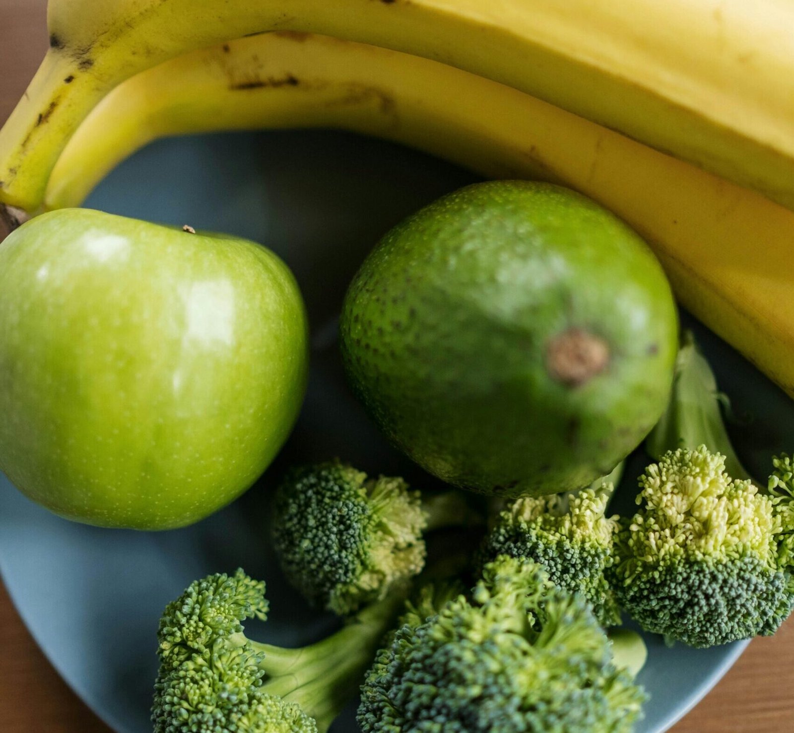 Chaos in der Früchte- und Gemüsewelt: Immer mehr Äpfel identifizieren sich als Bananen, Brokkoli will Avocado sein